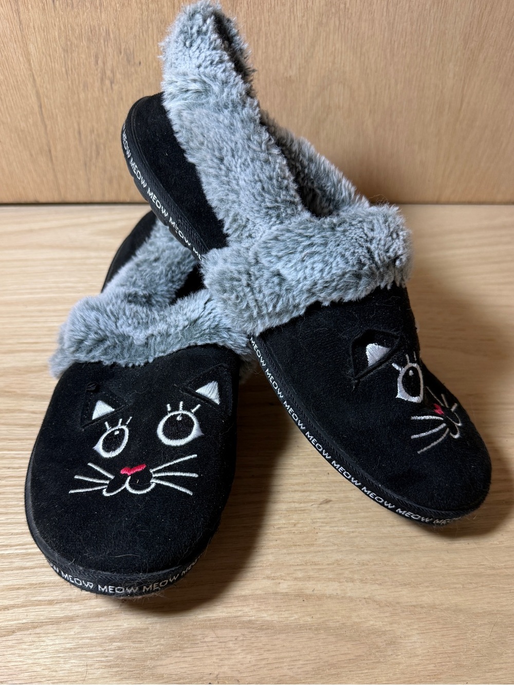 Skechers Slip-ins: BOBS Too Cozy “Meow Pajamas” Cat Slippers Size 10